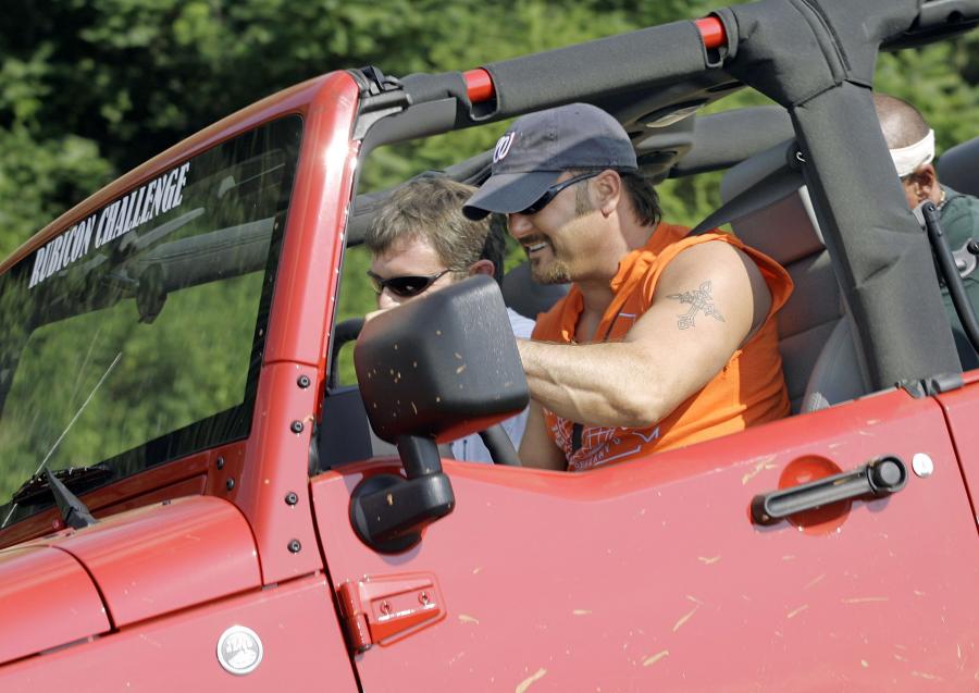  Jeep Wrangler Rubicon 2006 года  (фото 2 из 152)